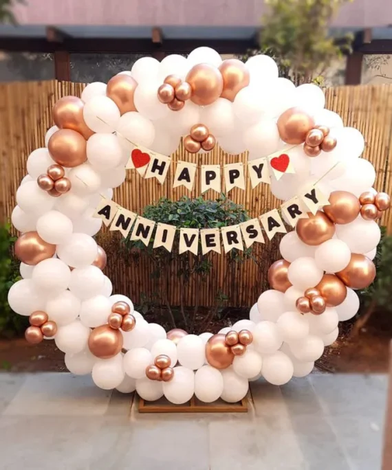 Aniversary round balloons arch setup